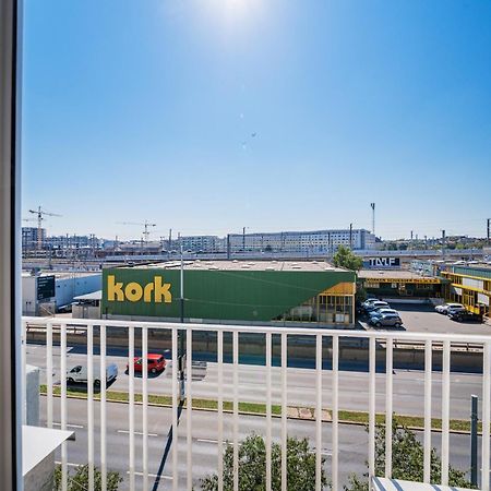 Zentrale 50M² Suite 10 Gehminuten Vom Hauptbahnhof Vienna Luaran gambar