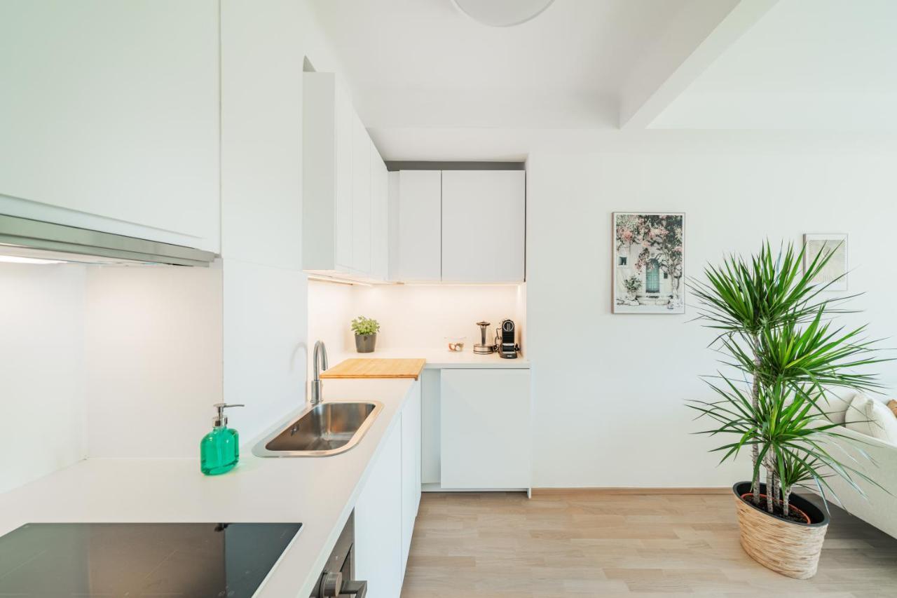 Zentrale 50M² Suite 10 Gehminuten Vom Hauptbahnhof Vienna Luaran gambar