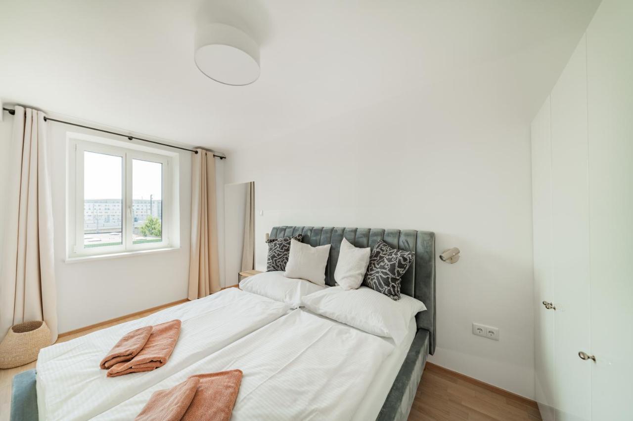 Zentrale 50M² Suite 10 Gehminuten Vom Hauptbahnhof Vienna Luaran gambar