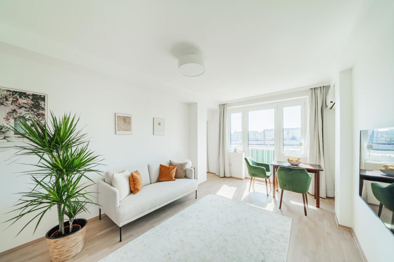 Zentrale 50M² Suite 10 Gehminuten Vom Hauptbahnhof Vienna Luaran gambar