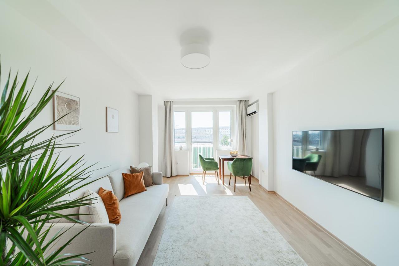 Zentrale 50M² Suite 10 Gehminuten Vom Hauptbahnhof Vienna Luaran gambar